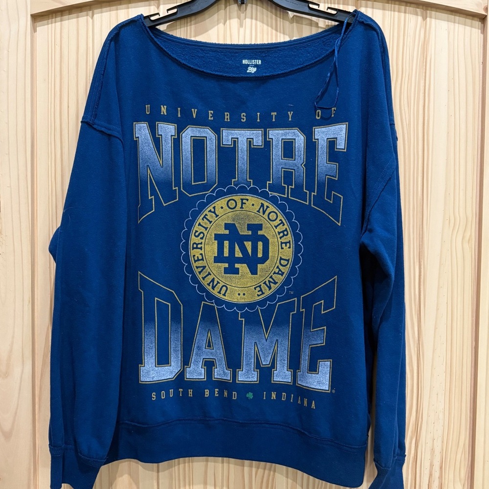 Hollister Blue 84 Notre Dame Fighting Irish Sweatshirt Navy Blue Women Medium